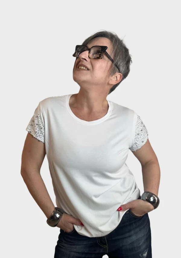 T-shirt fucsia con applicazioni Foto 4 T-shirt Bianca con Applicazioni