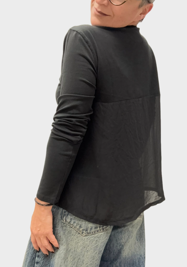 T-Shirt Girocollo in Jersey - Georgette Foto 4 T-Shirt Girocollo in Jersey - Georgette