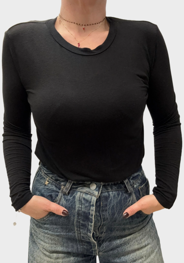 T-Shirt Manica Lunga Girocollo in Jersey di Cachemire Nera Foto 1 T-Shirt Manica Lunga Girocollo in Jersey di Cachemire Nera