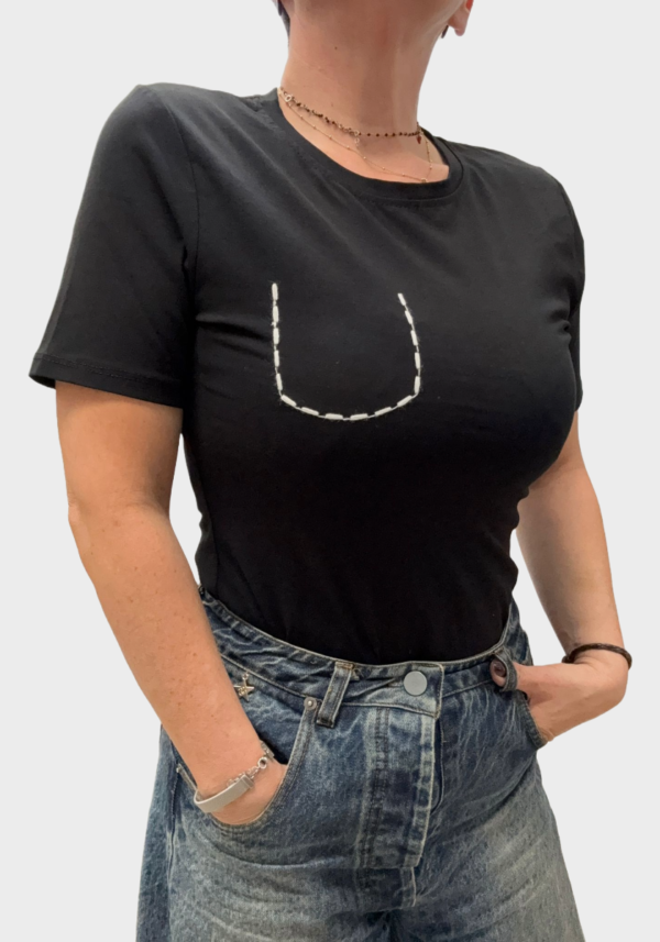 T-Shirt Nera in Cotone con Ricamo Foto 1 T-Shirt Nera in Cotone con Ricamo