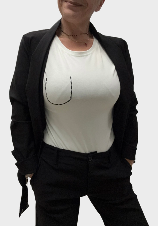 T-Shirt in Cotone con Ricamo Foto 3 T-Shirt in Cotone con Ricamo