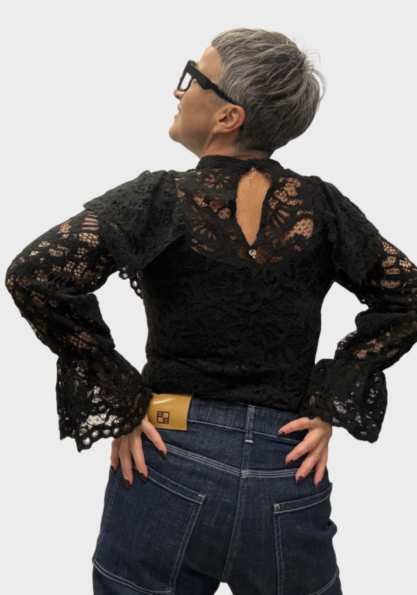 Blusa nera in Pizzo Foto 3 Blusa nera in Pizzo
